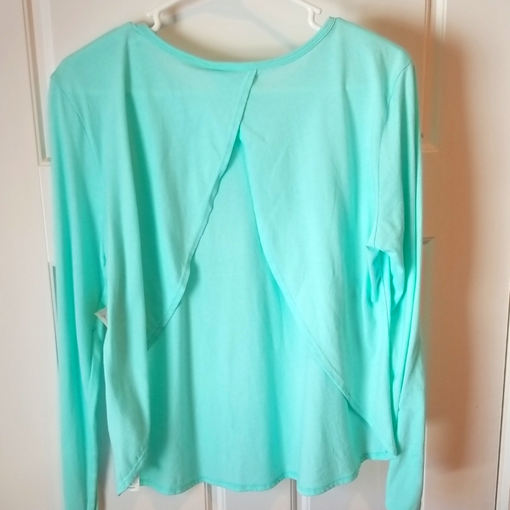 Fabletics top